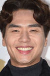 Актер Ким Тхэ-хун