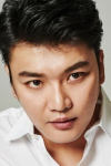 Актер Ким Юн-сон