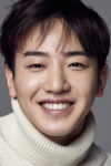 Актер Ли Тхэ-сон