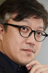 Режиссер, Сценарист, Актер, Продюсер Чхве Дон-хун