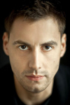 Актер Артём Карасёв