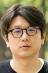 Режиссер, Сценарист, Продюсер, Актер, Оператор Ким Тхэ-гон