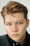 Актер Артем Нечепуренко