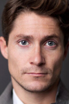 Актер Мэттью Маккоулл
