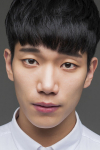 Актер Ким Гён-нам