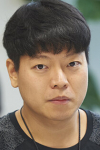 Режиссер Ли Дон-хён
